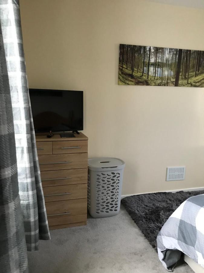 No 5 Newly Refurbished 4 Bedroom House Cononbridge Exterior foto
